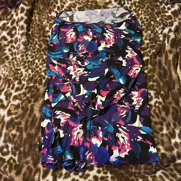 Vibrant Multicolor Abstract half sleeve floral Top - Picture 6 of 6